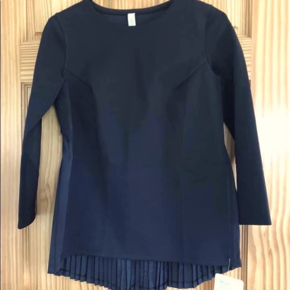 Lululemon Pleat On LS size 4 NWT
